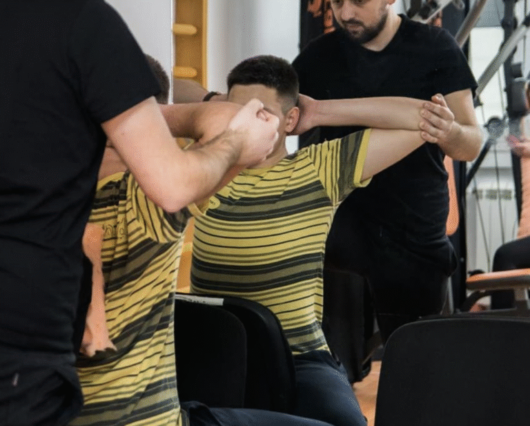 Pacijent sa skoliozom – vežbe za kičmu i korekcija deformiteta